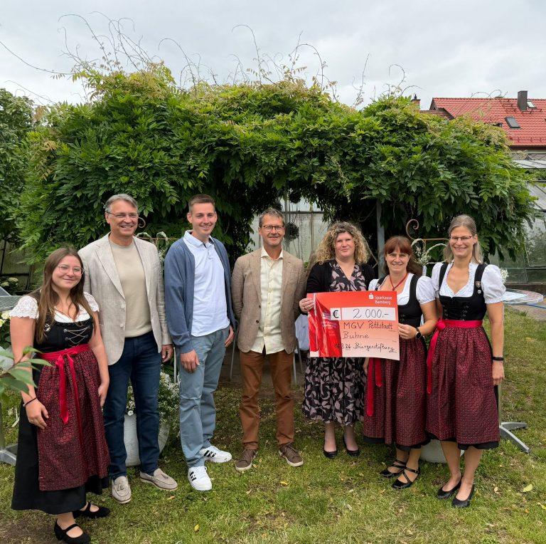 Fördergelder aus dem Regionalbudget der ILE Aurach|6 und Spende der BürgerstiftungPettstadt ermöglichen die Anschaffung neuer Bühnenelemente durch den MGV Pettstadt e. V.